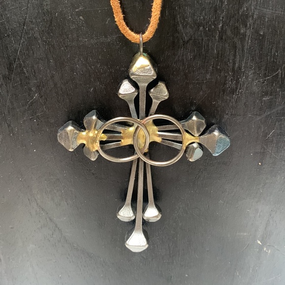 Rustic metal cross necklace leather - Picture 7 of 12